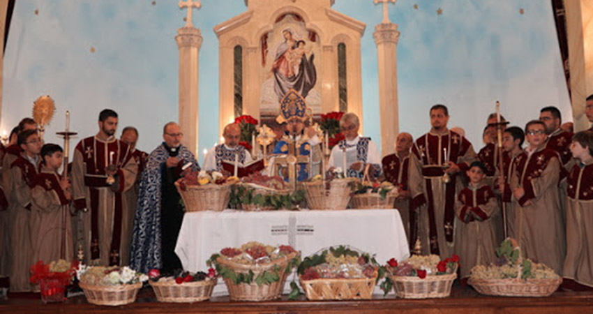 perayaan-st-perawan-maria-diangkat-ke-surga-di-armenia