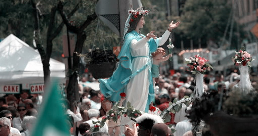 tradisi-unik-perayaan-st-perawan-maria-diangkat-ke-surga-di-italia