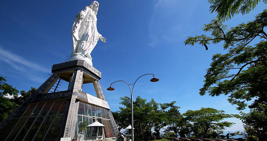 Patung-Bunda-Maria-Bunda-Segala-Bangsa-Bukit-Nilo-Maumere