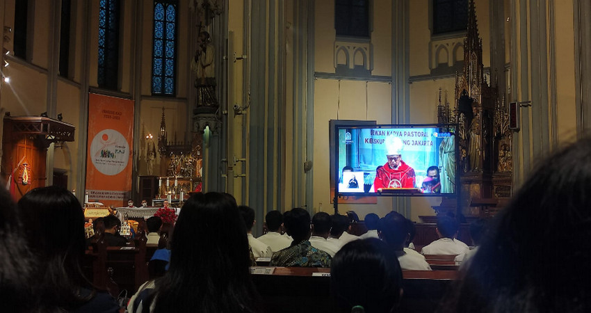 Misa untuk Mendiang Paus Benediktus XVI di Jakarta