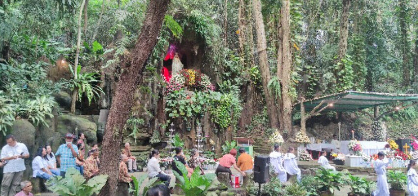 Gua Maria Padang Bulan Pringsewu