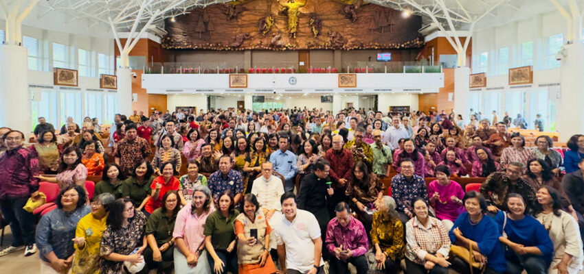 Kardinal Suharyo bersama Penggerak Awam Katolik