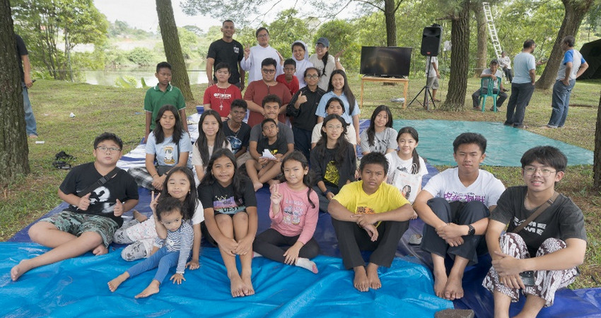 Semalam di Barak Remaja Paroki St Odilia Citra Raya 2