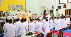 Jawab Undangan Kasih: 25 Pemuda Ikrar Kaul Religius Misionaris Keluarga Kudus